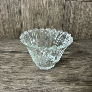 Vintage Pressed Glass Bowl | Scalloped Rim | Floral Starburst Base